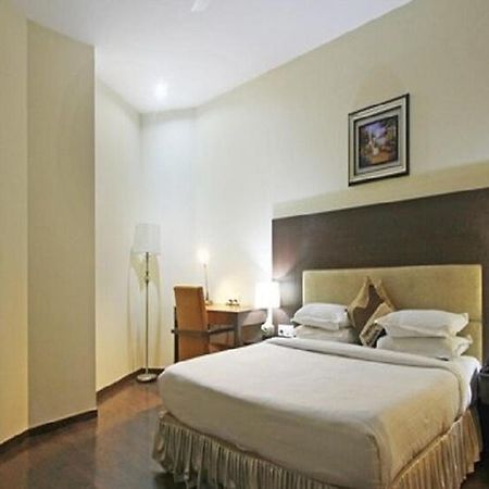 Hotel A1 ชลันธระ ภายนอก รูปภาพ