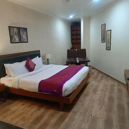 Hotel A1 ชลันธระ ภายนอก รูปภาพ